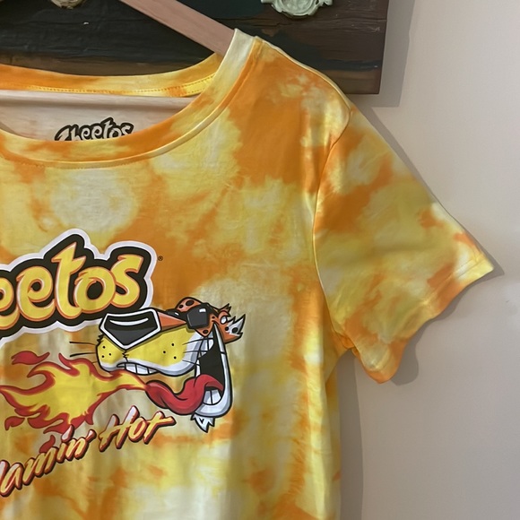 2/$30 Mad Engine Cheetos Flamin Hot T-Shirt Size Large - Picture 6 of 12